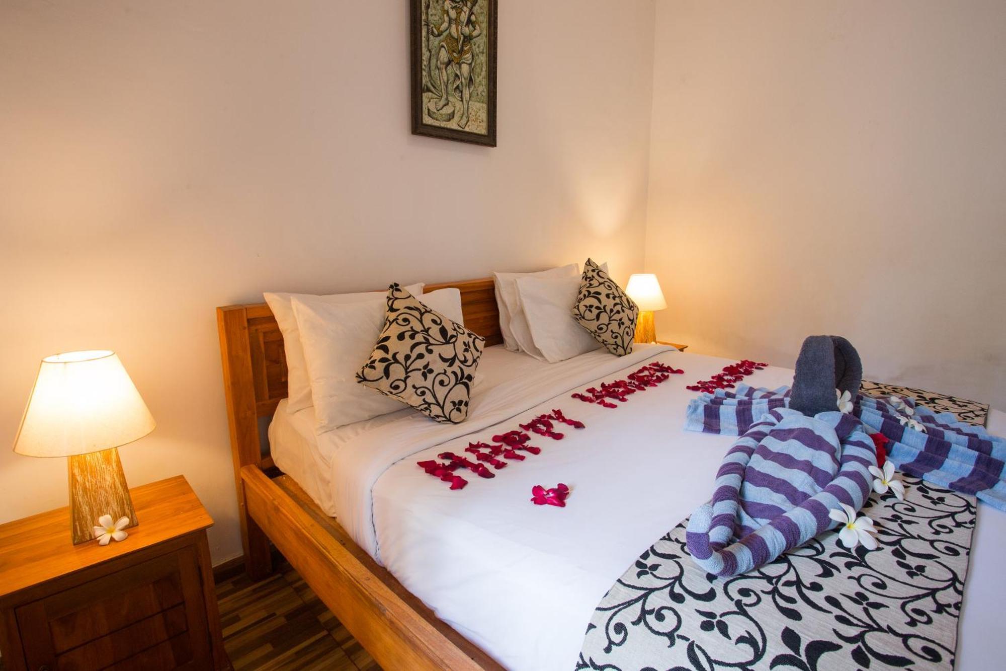 Crystal Bay Villa Sakti Luaran gambar